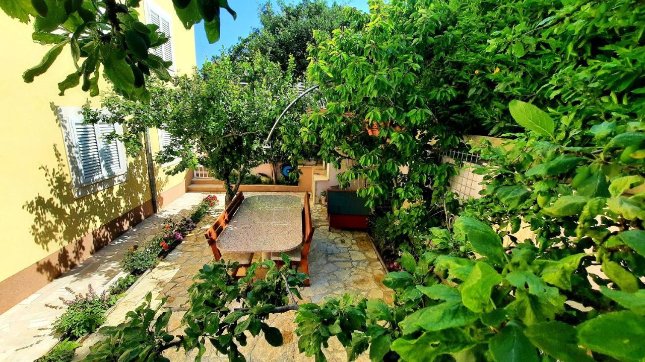 Sea View- Spacious Apartment With Shared Pool Split Zewnętrze zdjęcie