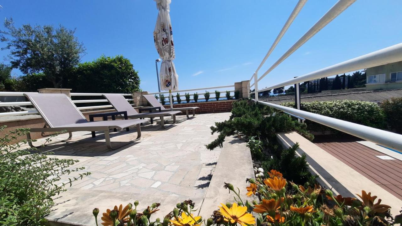 Sea View- Spacious Apartment With Shared Pool Split Zewnętrze zdjęcie