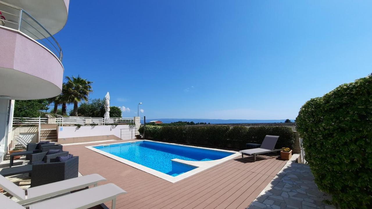 Sea View- Spacious Apartment With Shared Pool Split Zewnętrze zdjęcie