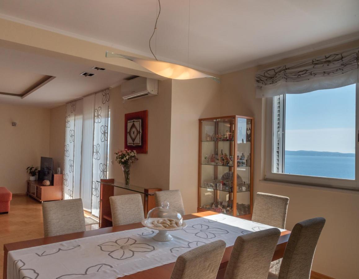 Sea View- Spacious Apartment With Shared Pool Split Zewnętrze zdjęcie